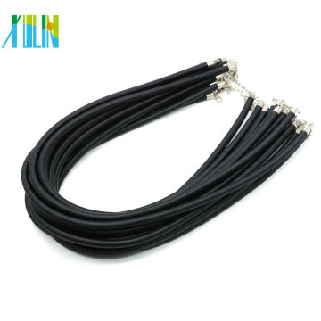 Precio de fábrica de la venta caliente del arte del diy collar Gargantilla negro agradable collar de cordón de seda negro con cierre, 100 unids / pack, ZYN0011